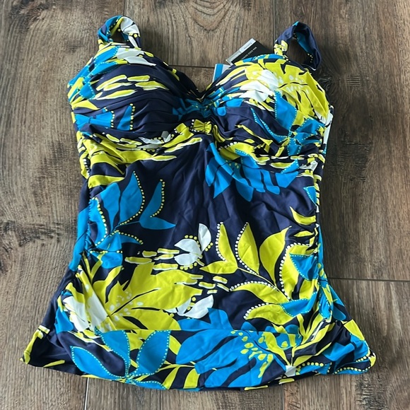 NWT Coco Reef Tankini Floral Top Size 36 C Rollover Bottom Size Medium High Rise - Picture 4 of 16